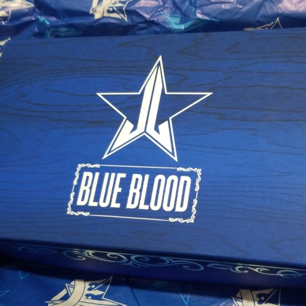 BNIB Jeffree Star Cosmetics Blue Blood Palette